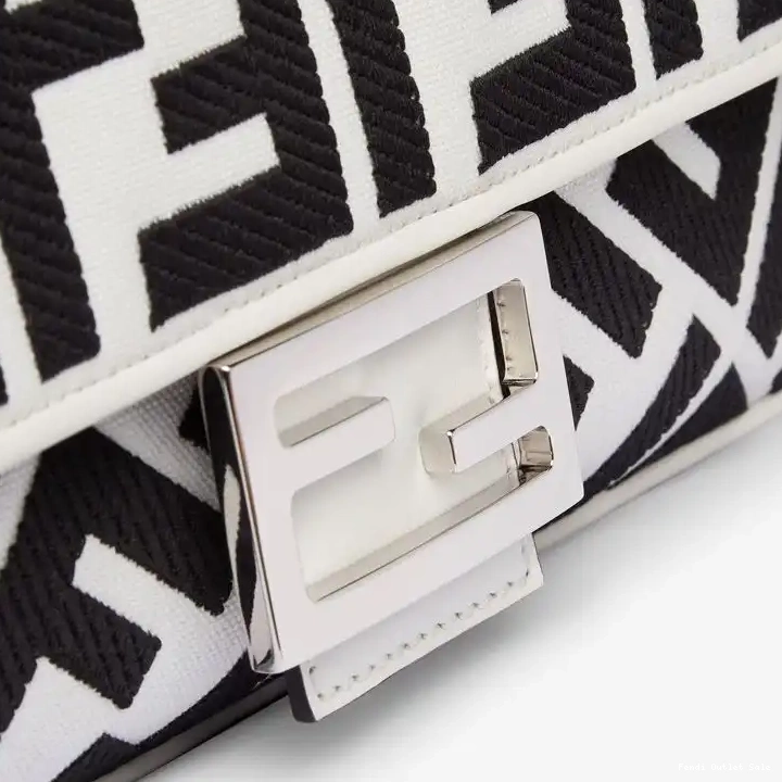 Cheap Bag Medium FF Canvas Fendi Black Motif Baguette In White 0511